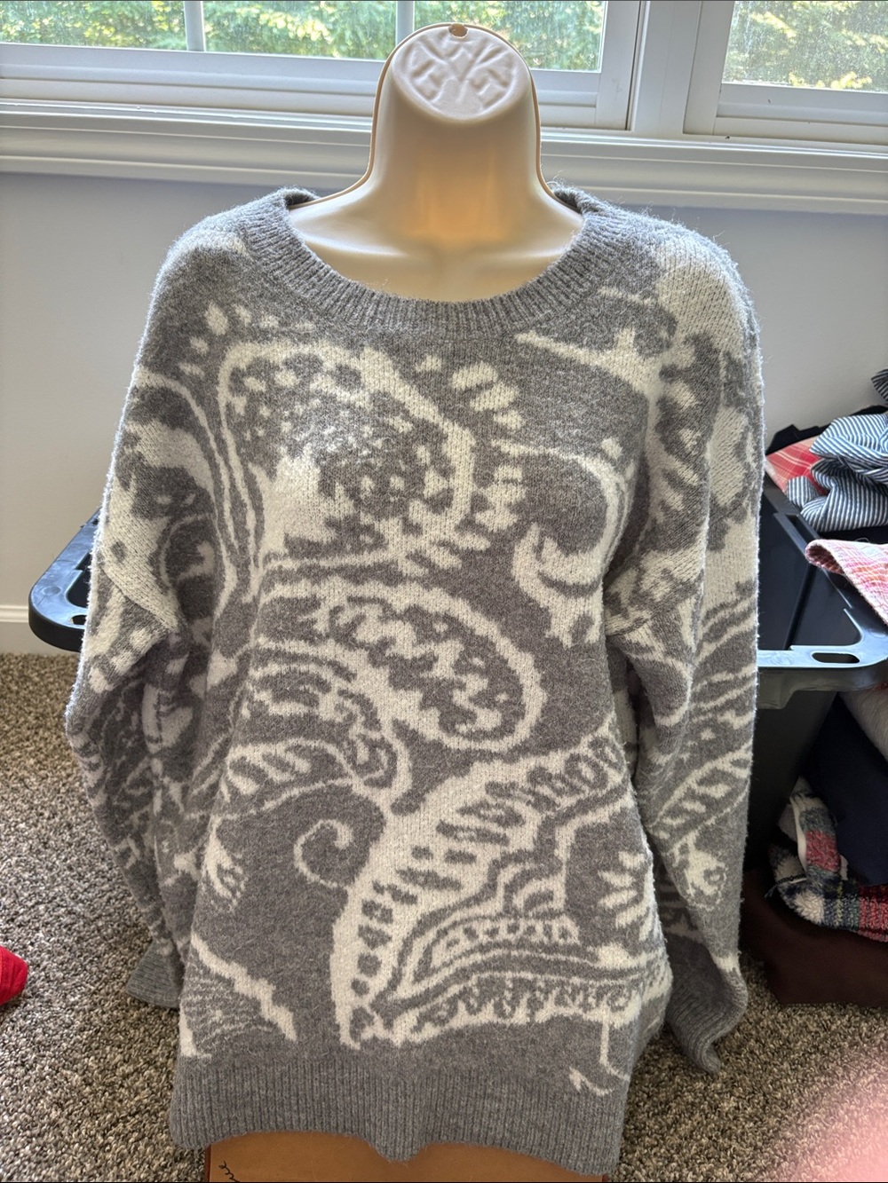 entro Gray and Cream Paisley Crewneck Sweater